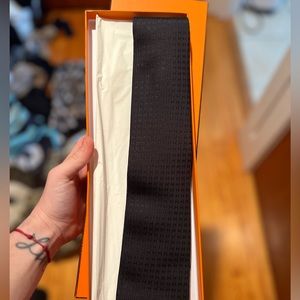 black Hermes logo tie